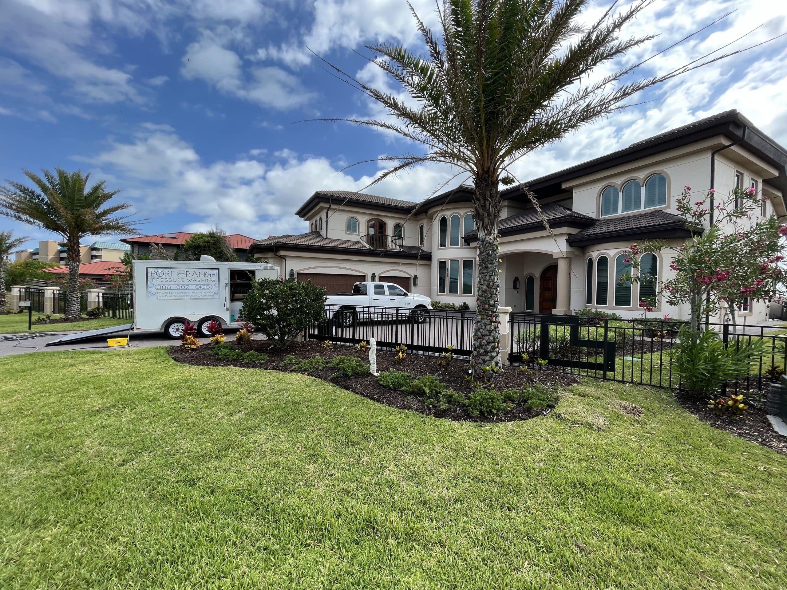 IMG_3523 Gutter Cleaning Job In Volusia County