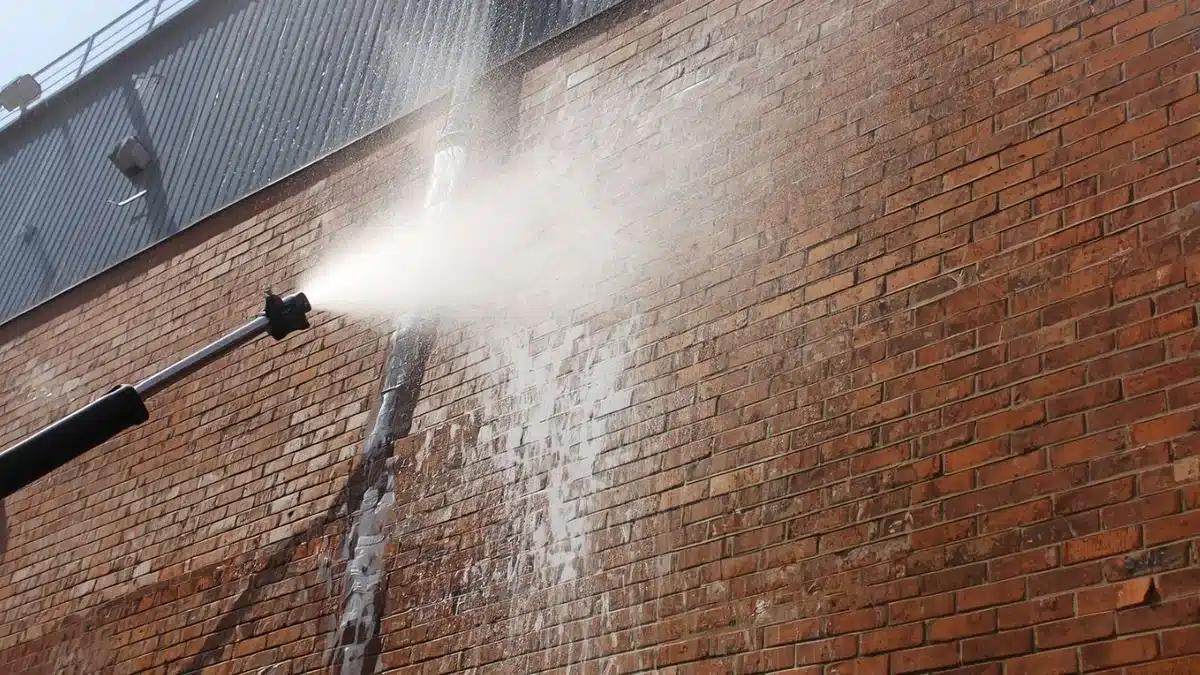 Commercial Pressure Washing